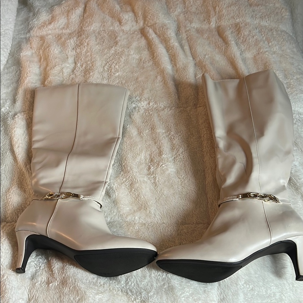 Elegant Cream Knee-High Women's Boots